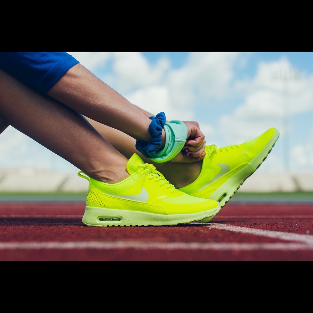 Nike Air Max Thea Volt Neon 8